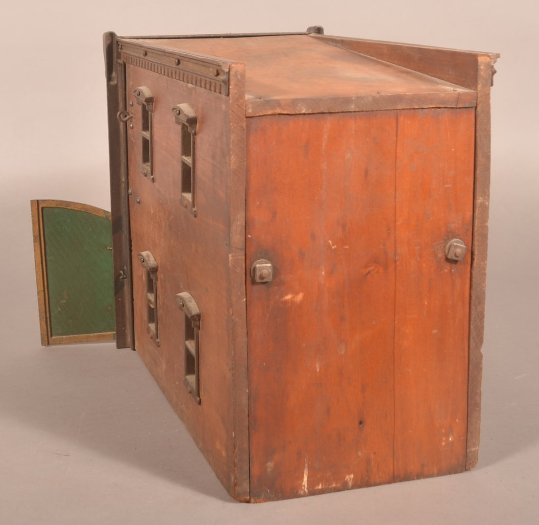 Antique Ives Clockwork Fire Engine House - 5