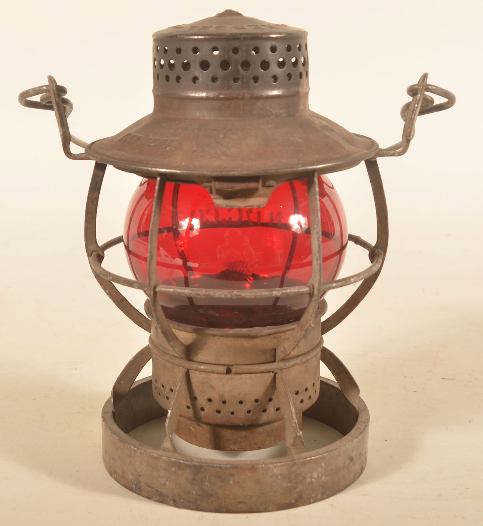 Dressel Reading Co. Ruby Globe Railroad Lantern - 2