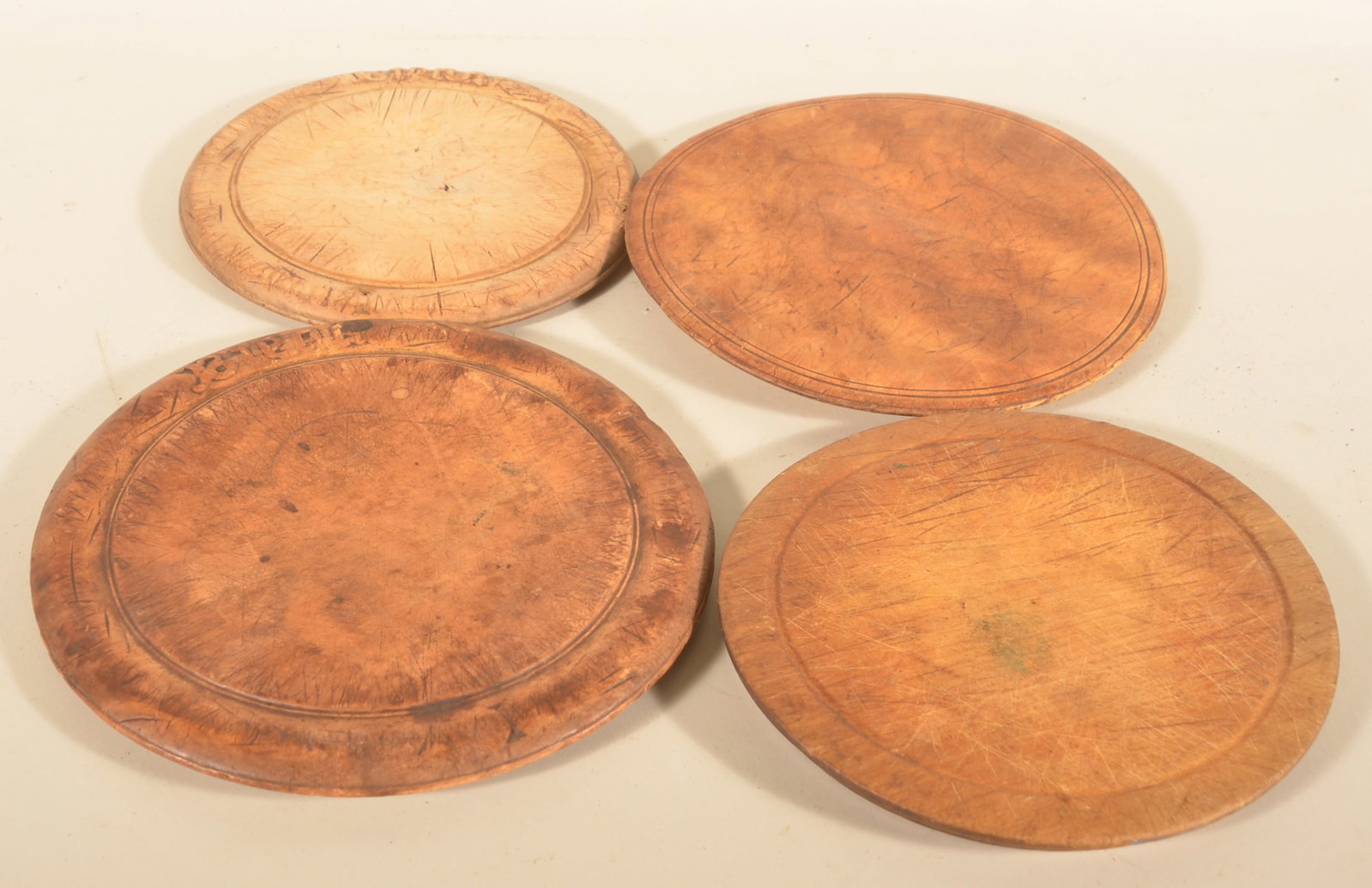 Four Round Wood Bread Boards (1 of 4)