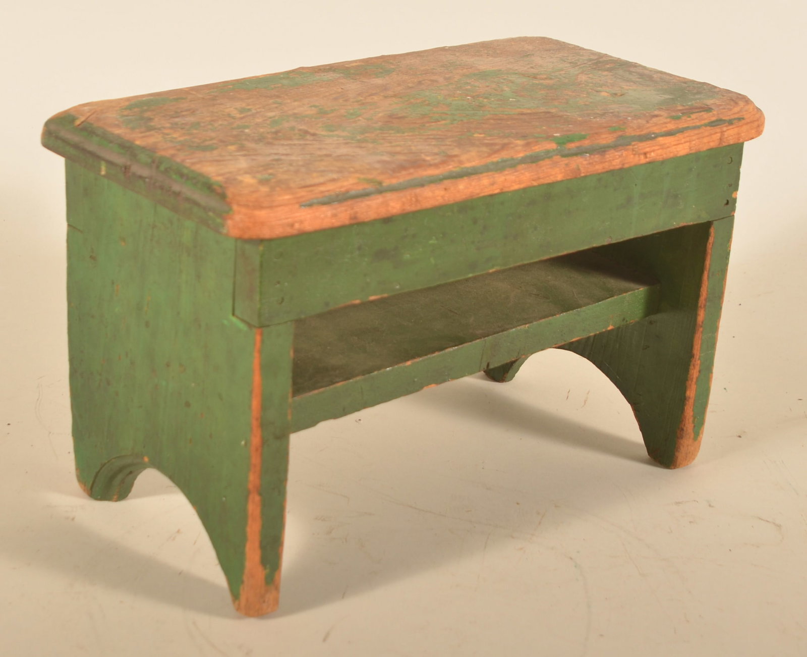 Sweet Cricket Stool w/ Unusual Shelf (1 of 6)