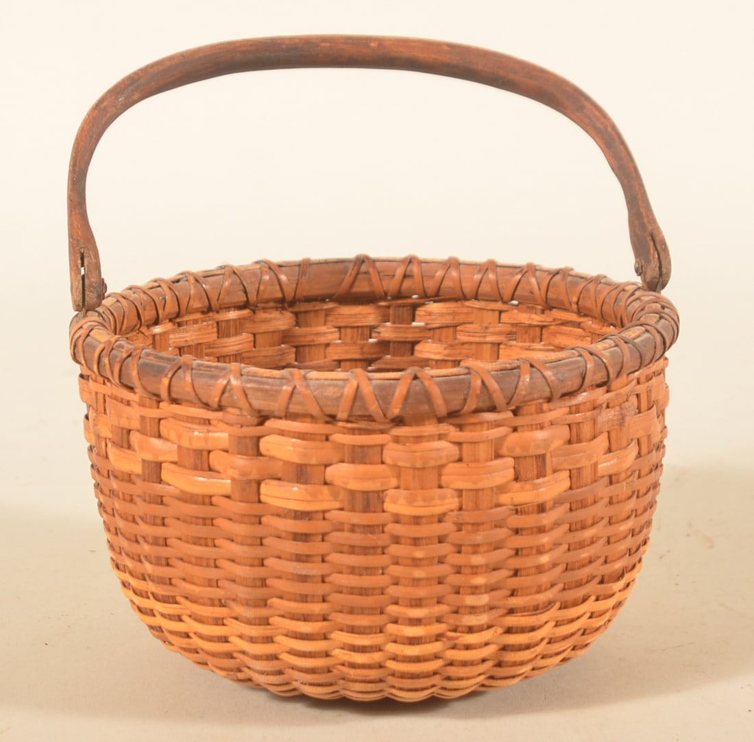 Excellent 7" Swing Handle Nantucket Basket (1 of 6)