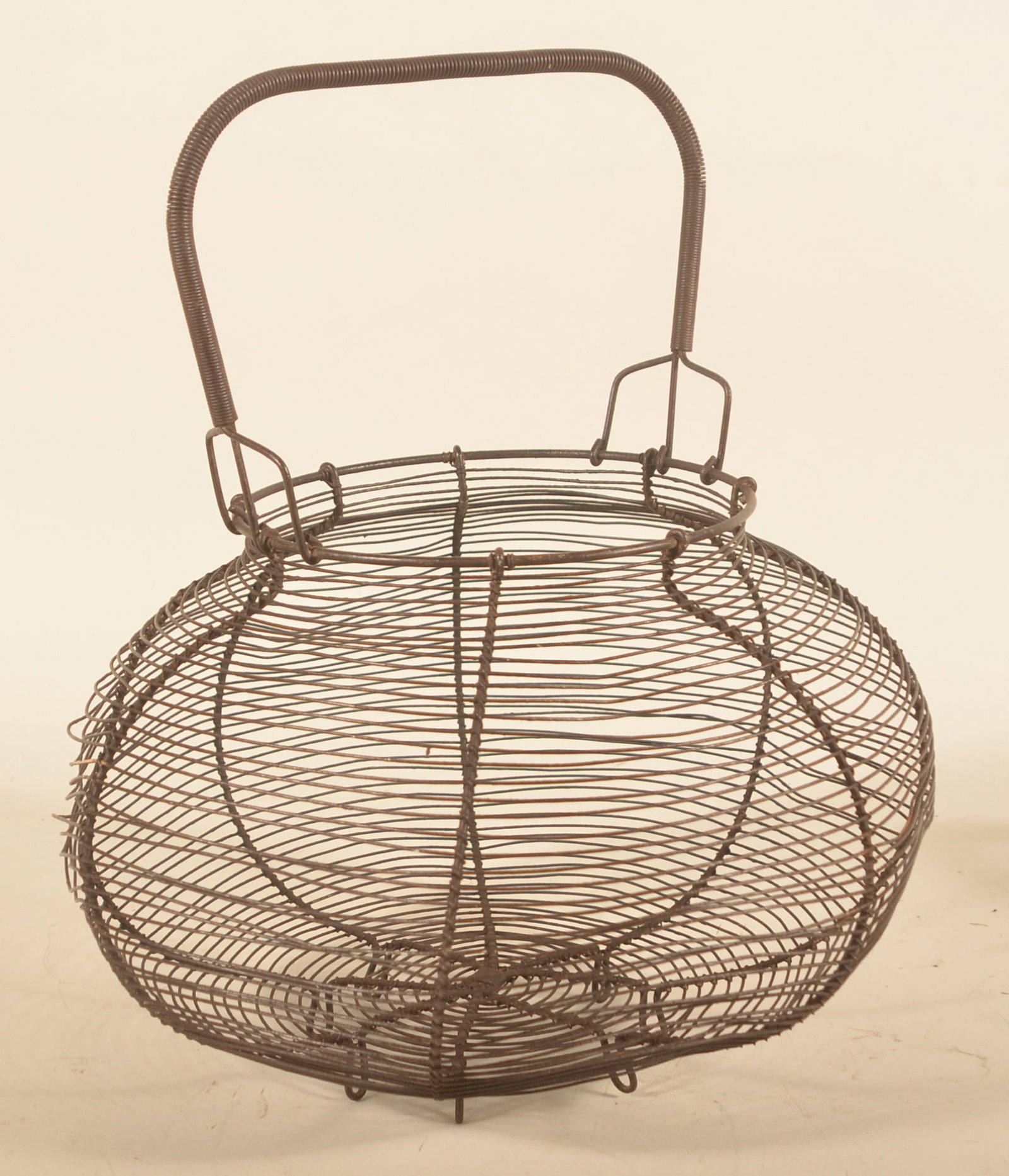 Great Oversized Footed Wire Egg Basket (1 of 3)