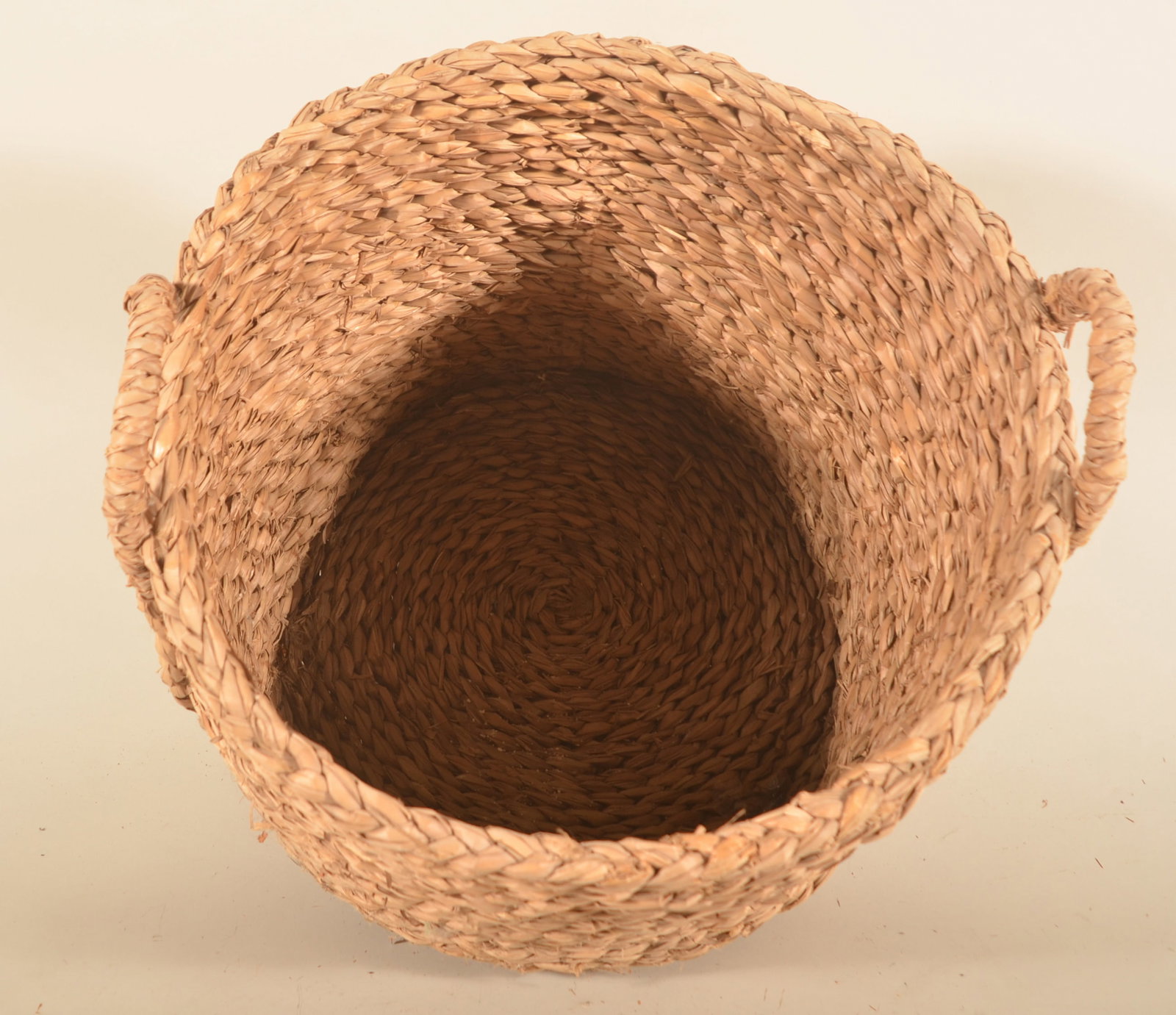 Large Corn Husk Laundry Basket - 4