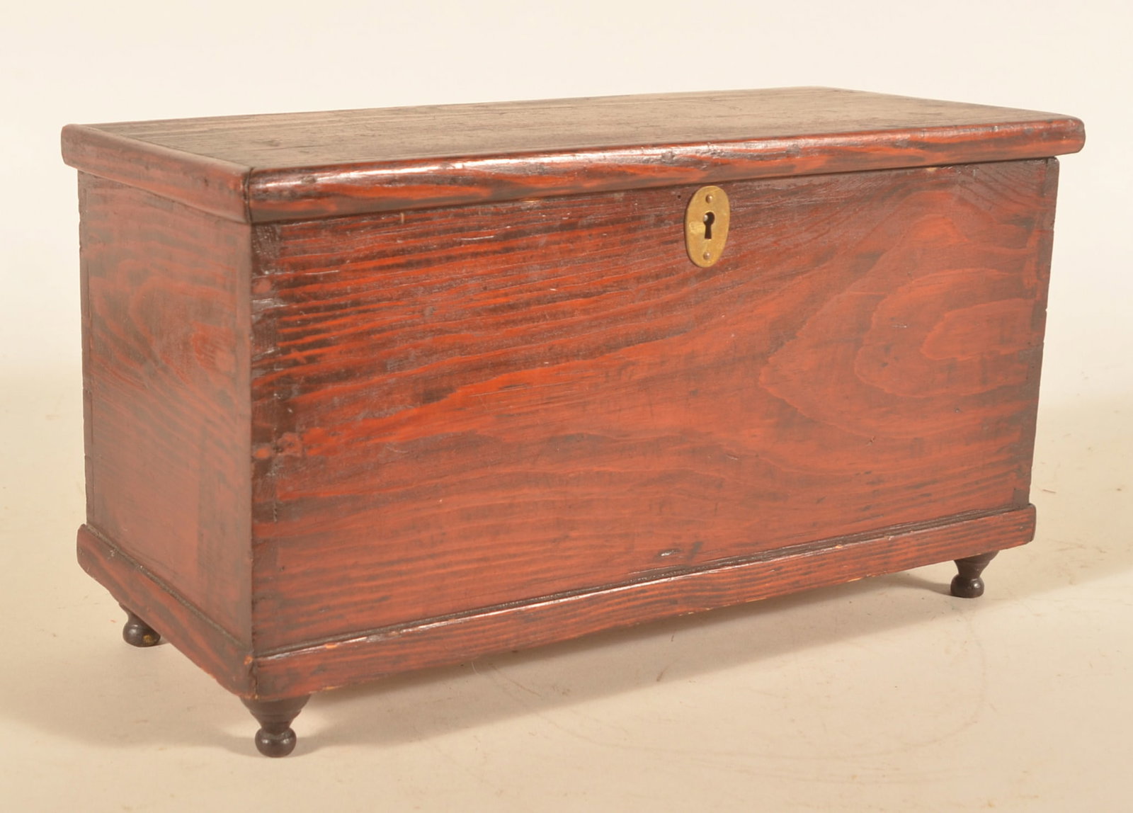 Antique Miniature PA Dovetailed Blanket Chest (1 of 5)