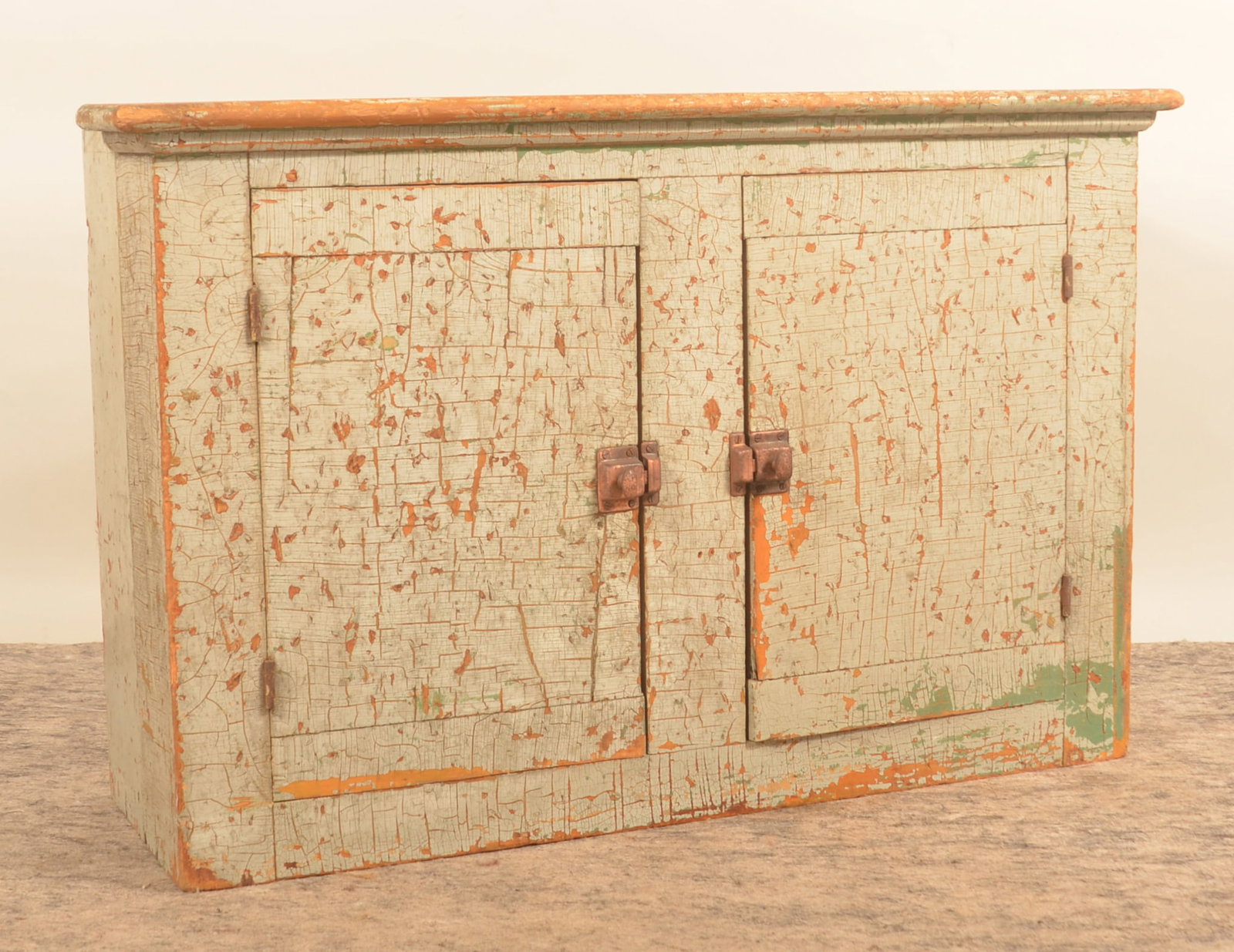 Primitive Painted 2-Door Hanging Cupboard (1 of 6)