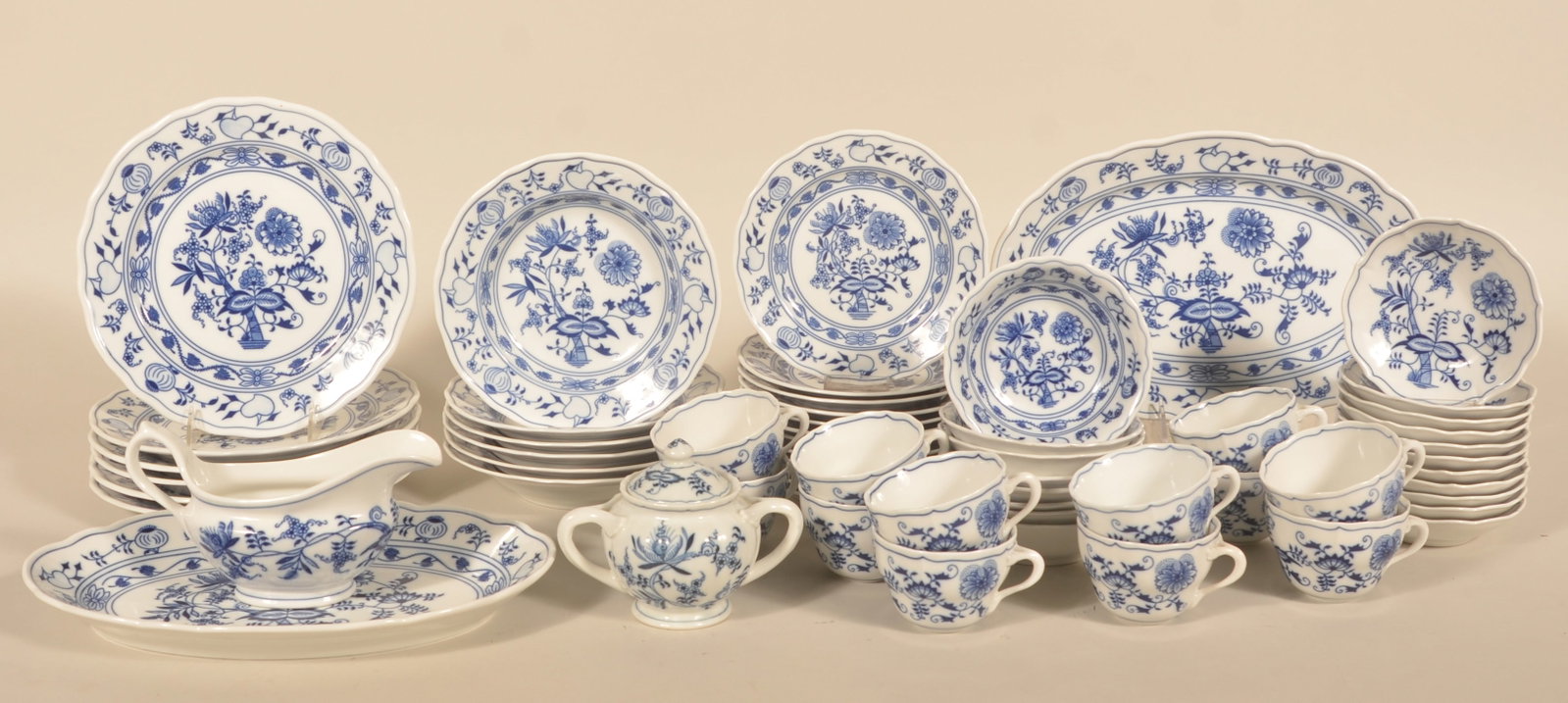 Collection Blue Onion Bohemian China (1 of 2)