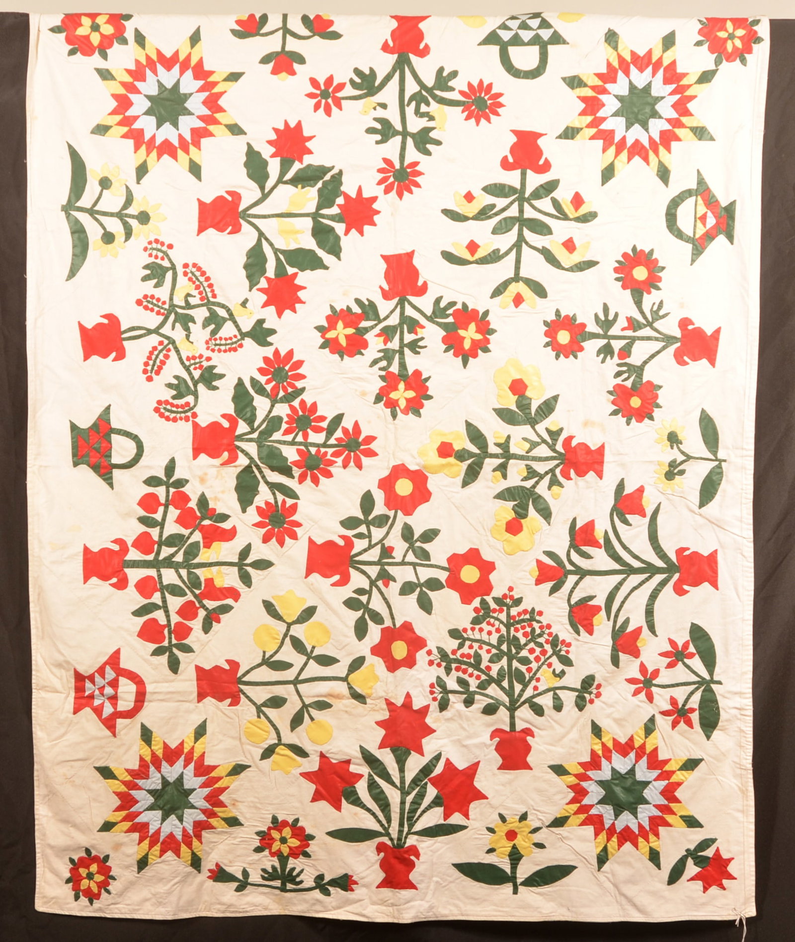 Graphic PA Basket of Flowers Applique Quilt (1 of 5)