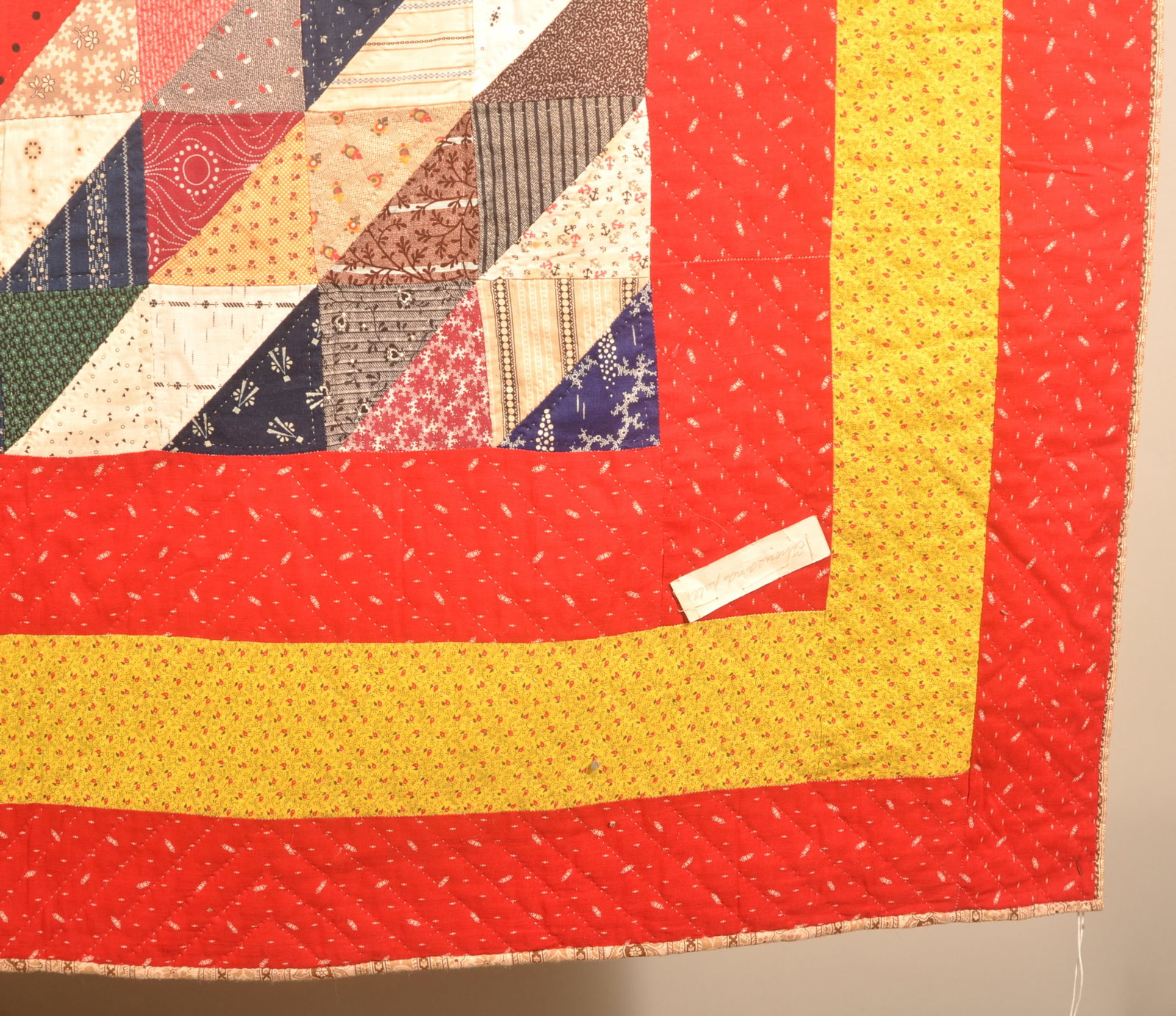 Excellent Thousand Patch Pattern Antique Quilt - 3