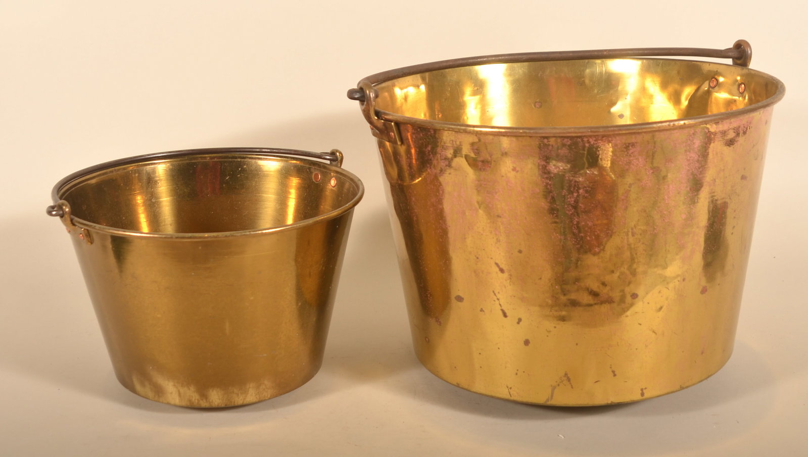 Two Graduated-Size Brass Chocolate Antique Kettles (1 of 6)
