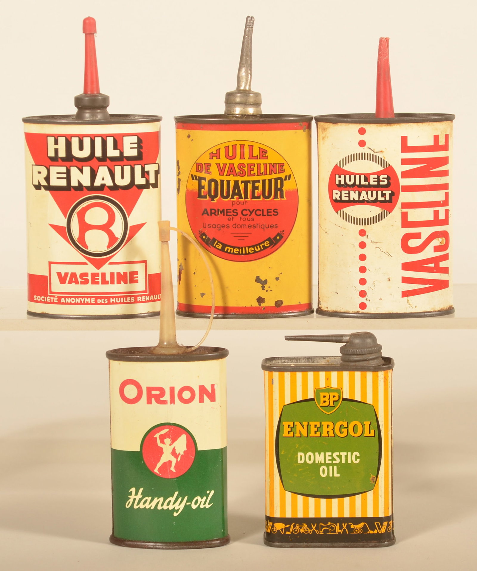 BP Energol, Huille Renault/Equateur & Orion Oilers: Five import handy oilers, two with lead tops and three with plastic tips, two Huiles Renault Vaseline, one Huile De Vaseline "Equateur", one Orion Dutch handy oil, and one BP Energol Domestic oil can.