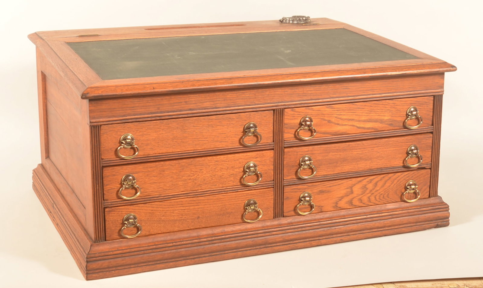 Antique Oak General Store Lift-Lid Spool Cabinet (1 of 8)
