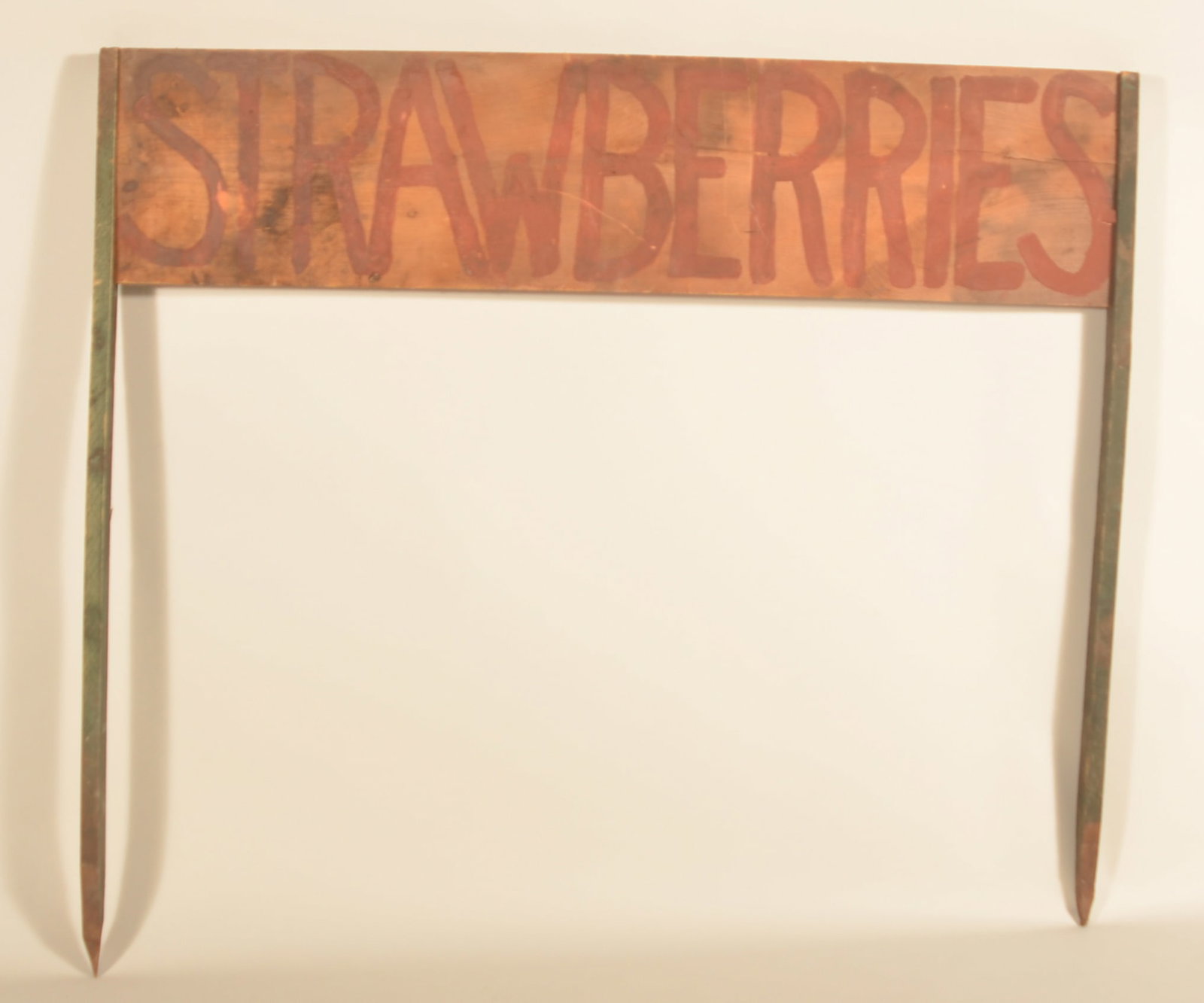 Antique Wood "Strawberries" Country Farm Sign (1 of 4)