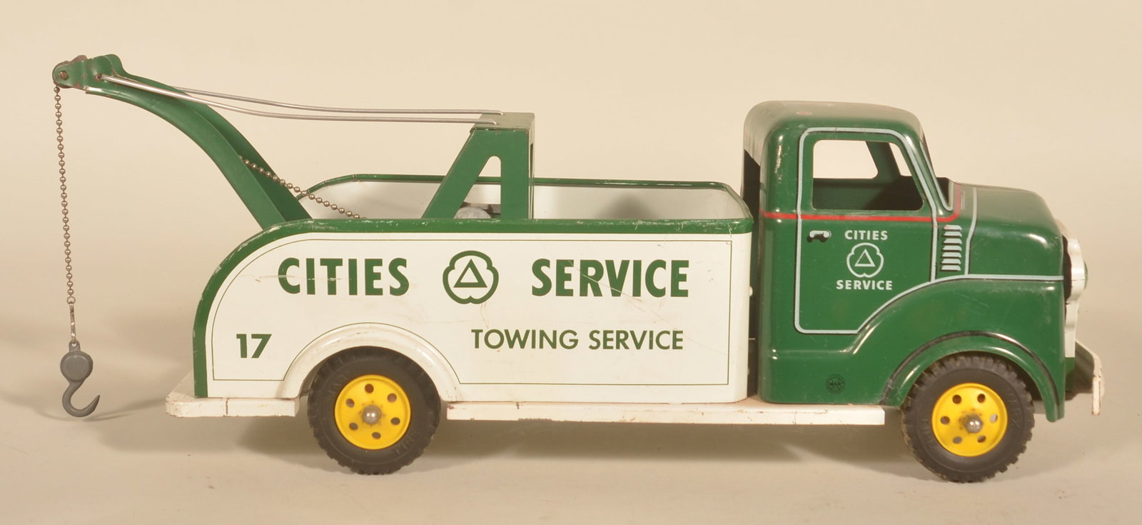 Marx Tin Litho "Cities Service" Gas/Oil Toy Truck: Marx logo on front grill and marked on each tire. Nice clean example. This version has the rims in yellow. 21"L