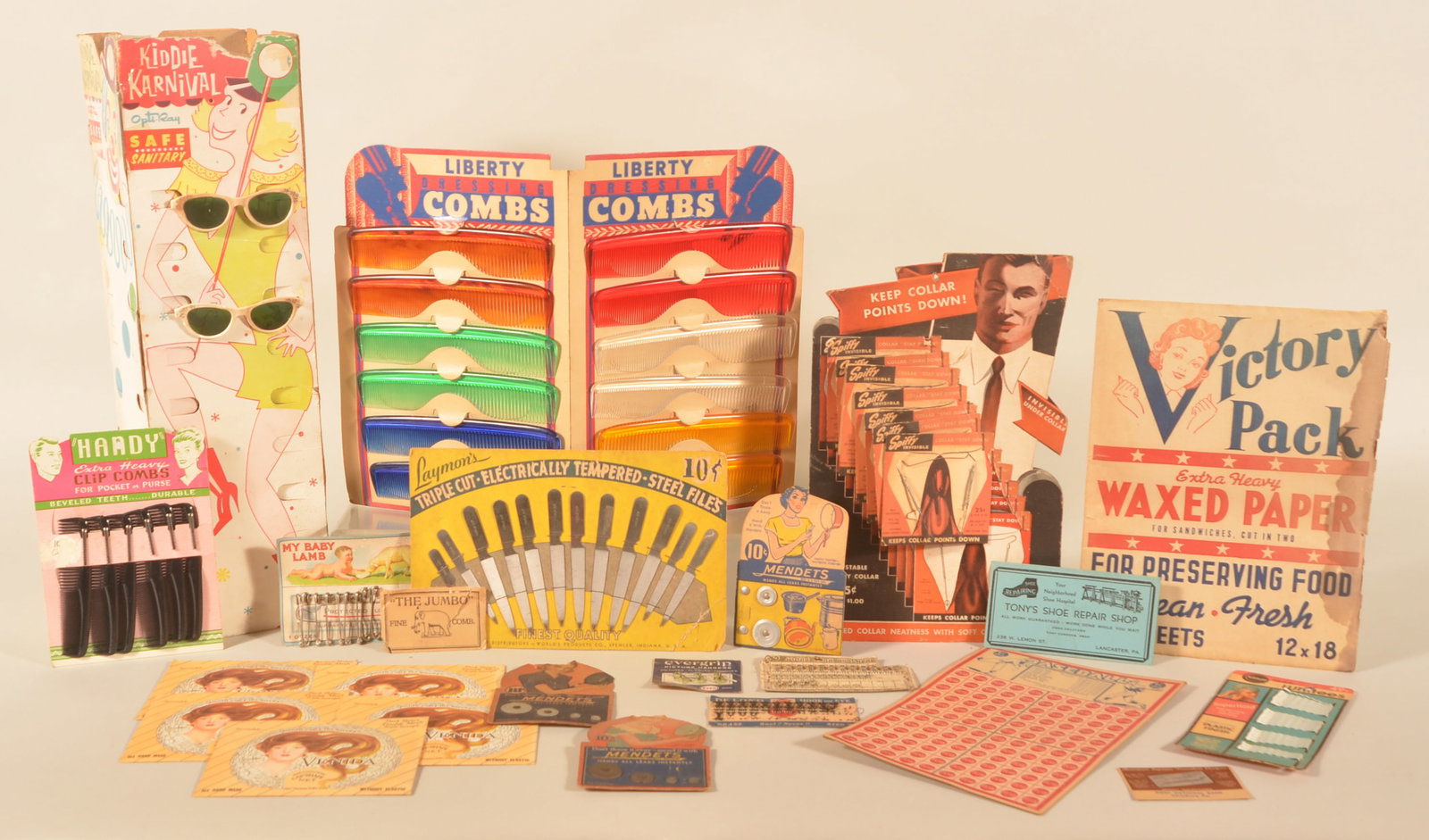 Collection Vintage Cardboard Comb & Other Displays (1 of 6)