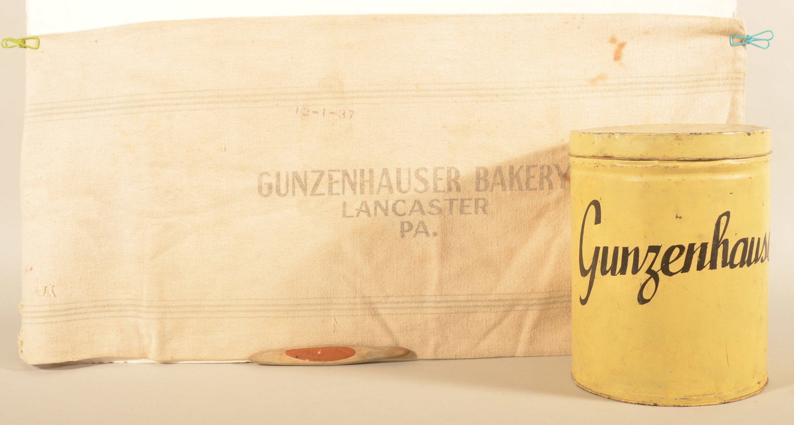 Gunzenhauser's Flour Bag, Flour Tin & Whetstone (1 of 6)