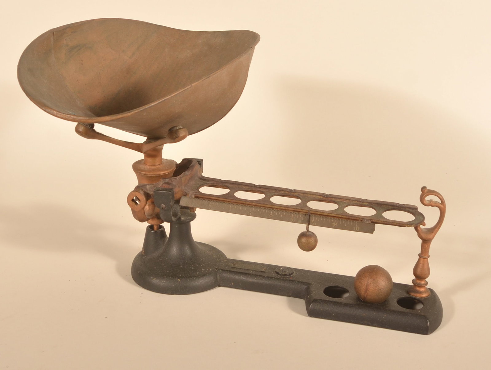 Henry Troemner Brass & Iron Balance Store Scale (1 of 3)