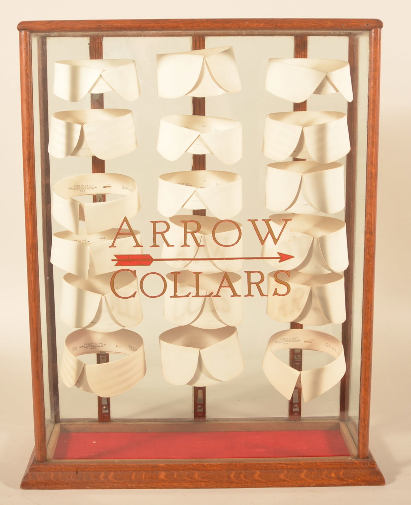 Excellent Arrow Collars Display Case - 2