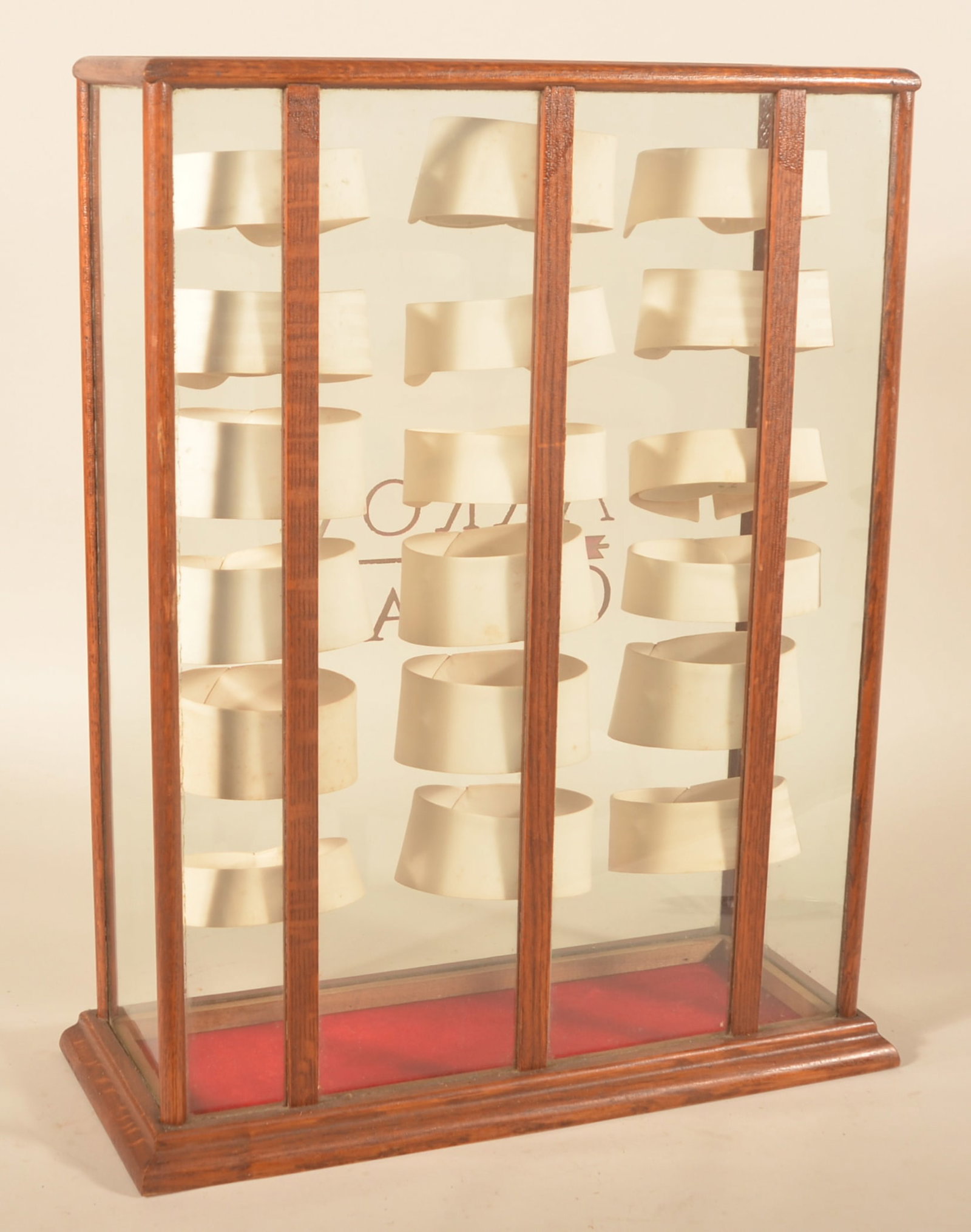 Excellent Arrow Collars Display Case - 3