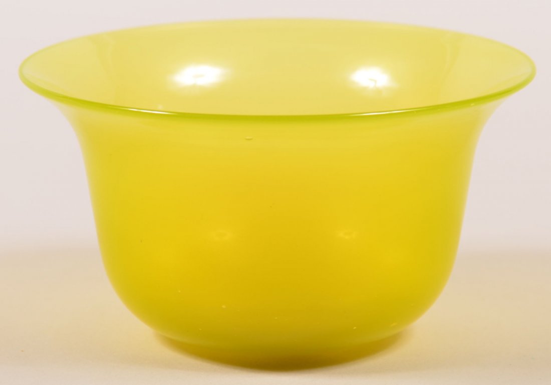 Steuben yellow Jade Art Glass Finger Bowl. Flared rim,: Steuben yellow Jade Art Glass Finger Bowl. Flared rim, blown with polished pontil. (Unsigned). 2-1/2" high x 4-3/4" diameter. Condition: Very good, no damage.