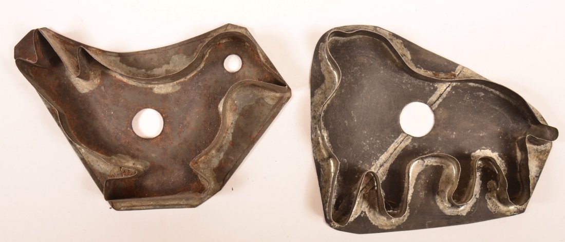 Bird and Dog Tin Cookie Cutters. 3-3/4"h.- 4-1/2"h.: Bird and Dog Tin Cookie Cutters. 3-3/4"h.- 4-1/2"h. Condition: Good.