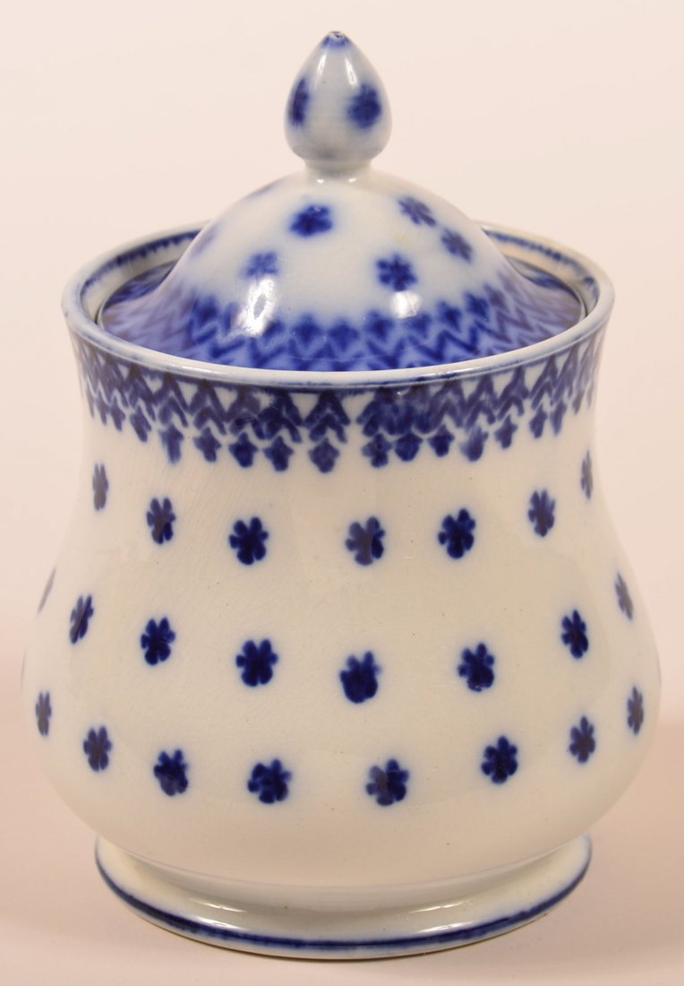 Flow Blue Snowflake Pattern Ironstone China Bulbous: Flow Blue Snowflake Pattern Ironstone China Bulbous Covered Sugar Bowl with Dome Lid. 6-1/4"h. Condition: Very good.