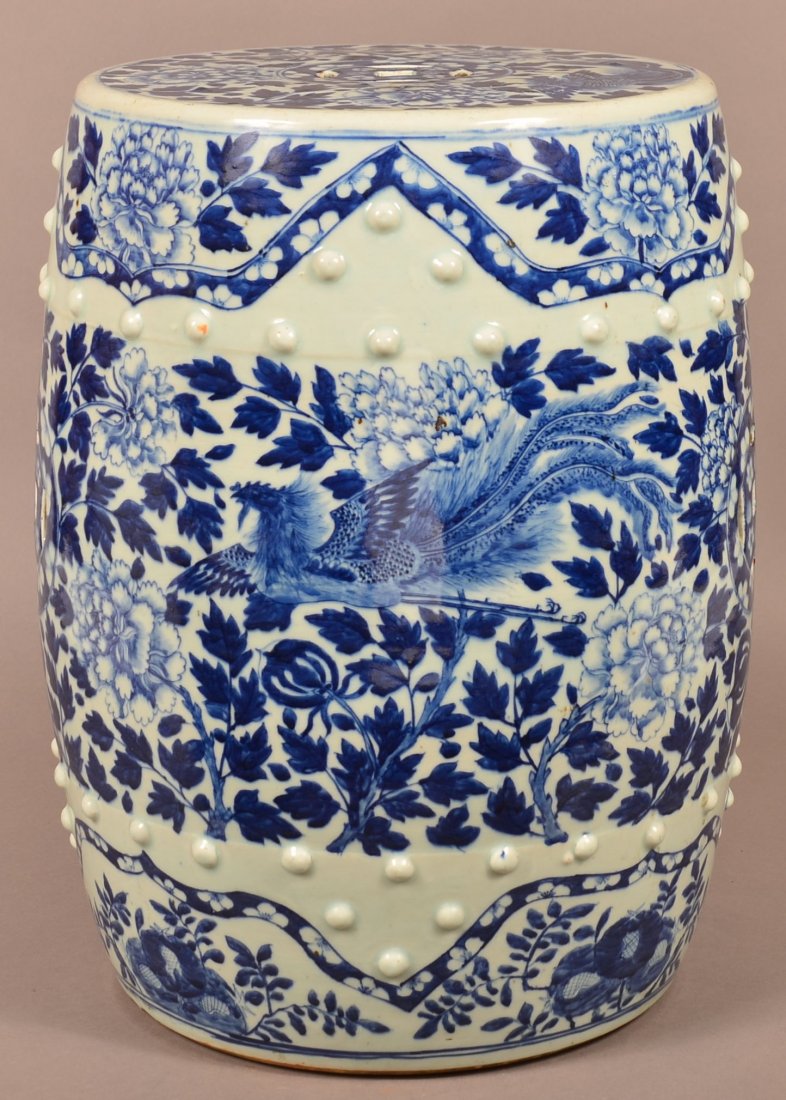 Chinese Export Porcelain Garden Seat.