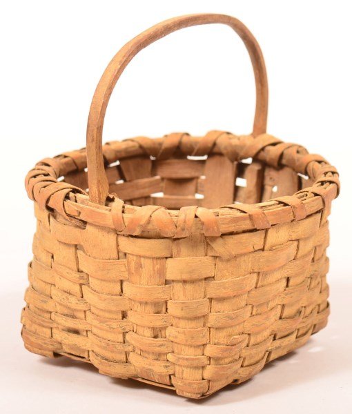 Woven Oak Splint Berry Basket. (1 of 2)