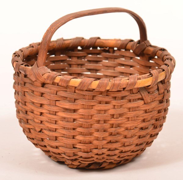 Woven Oak Splint Berry or Egg Basket. (1 of 2)