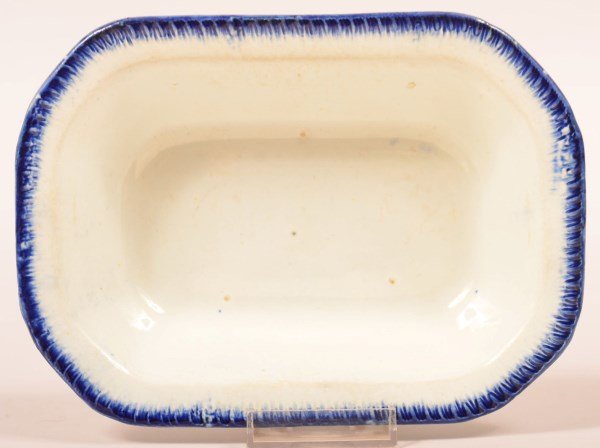 Leeds Soft Paste Feather Edge  Vegetable Bowl. (1 of 1)