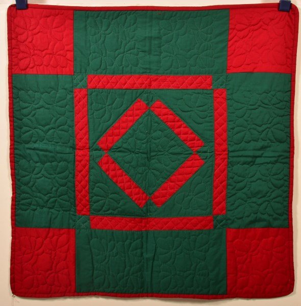 Floating Diamond Patchwork Crib Quilt. (1 of 3)