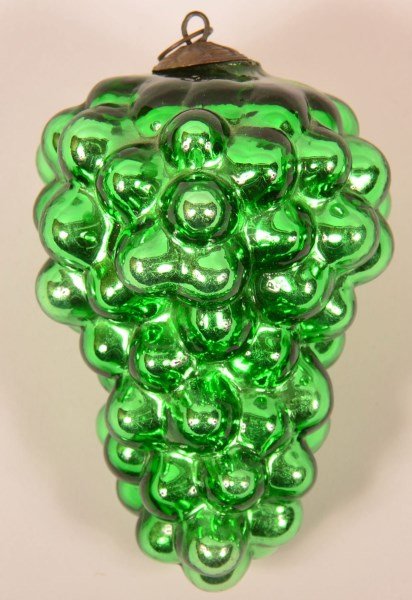 Green Cluster of Grapes German Kugel. (1 of 3)