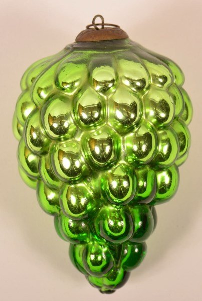 Green Cluster of Grapes German Kugel. (1 of 3)