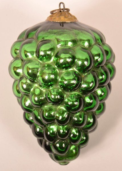 Green Cluster of Grapes German Kugel. (1 of 3)