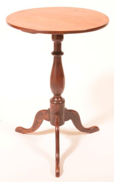 Cherry Queen Anne Style Candle Stand. (1 of 3)
