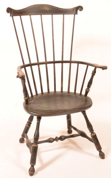 Reproduction PA Windsor Comb Back Armchair. (1 of 3)
