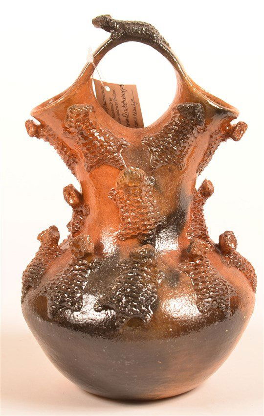 Navajo Pottery Horned Toad Wedding Vase. (1 of 3)