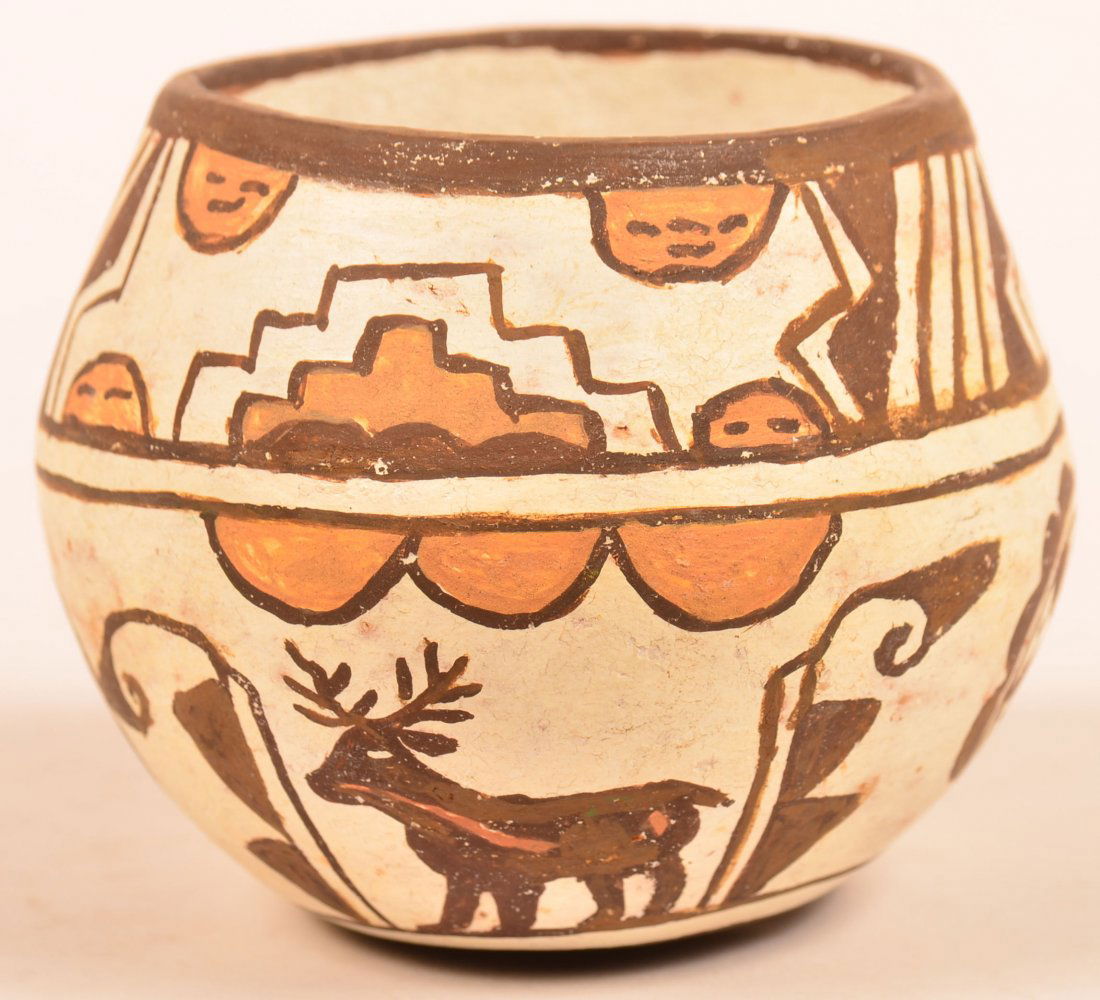 Zuni Pottery Pot (1 of 4)