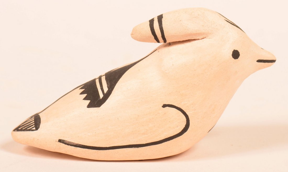Acoma Pottery Bird. (1 of 4)