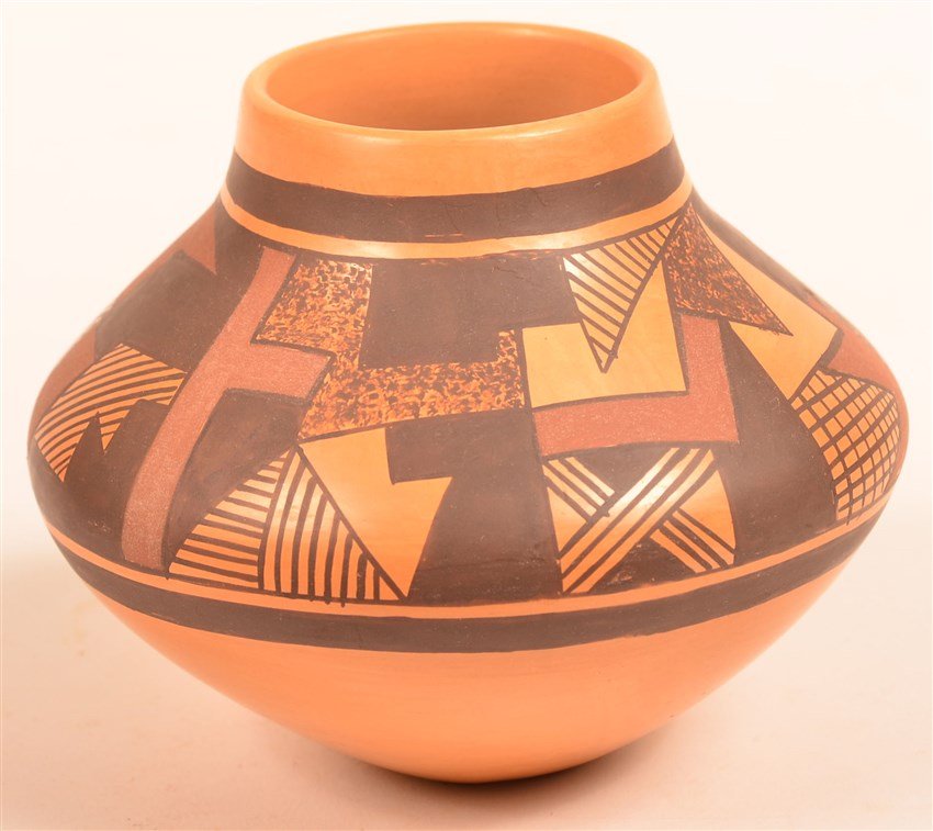 Hopi Pot (1 of 3)