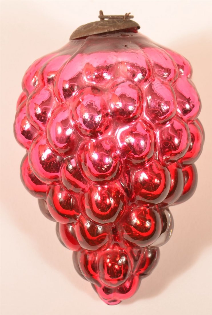 Red Cluster of Grapes Kugel. (1 of 2)