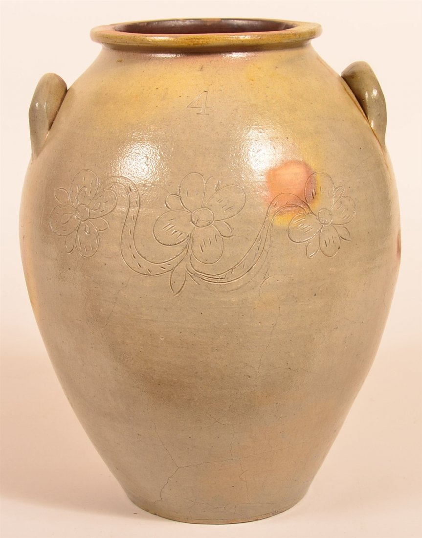 Unsigned Stoneware Pottery Four Gallon Crock. (1 of 4)