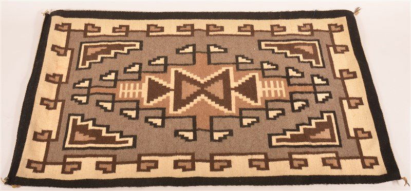 Very Fine Contemporary Navaho Textile. (1 of 3)