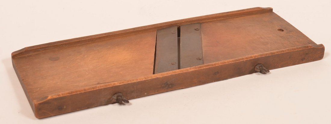 Pennsylvania Maple Twin Blade Slaw Board. (1 of 3)