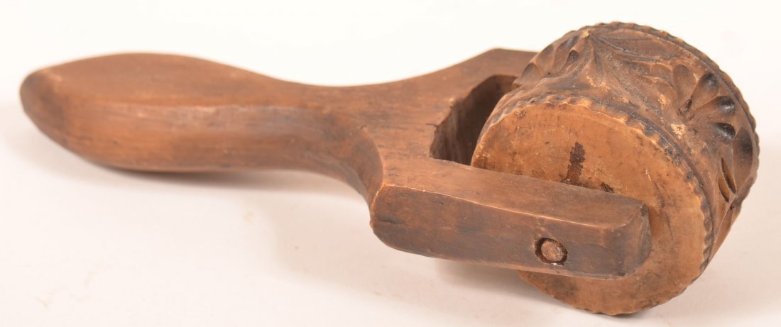 Carved Horn and Composition Pastry Mold.: Carved Horn and Composition Roller Pastry Mold. 6-1/2"l. overall. Condition: Good with minor wear.