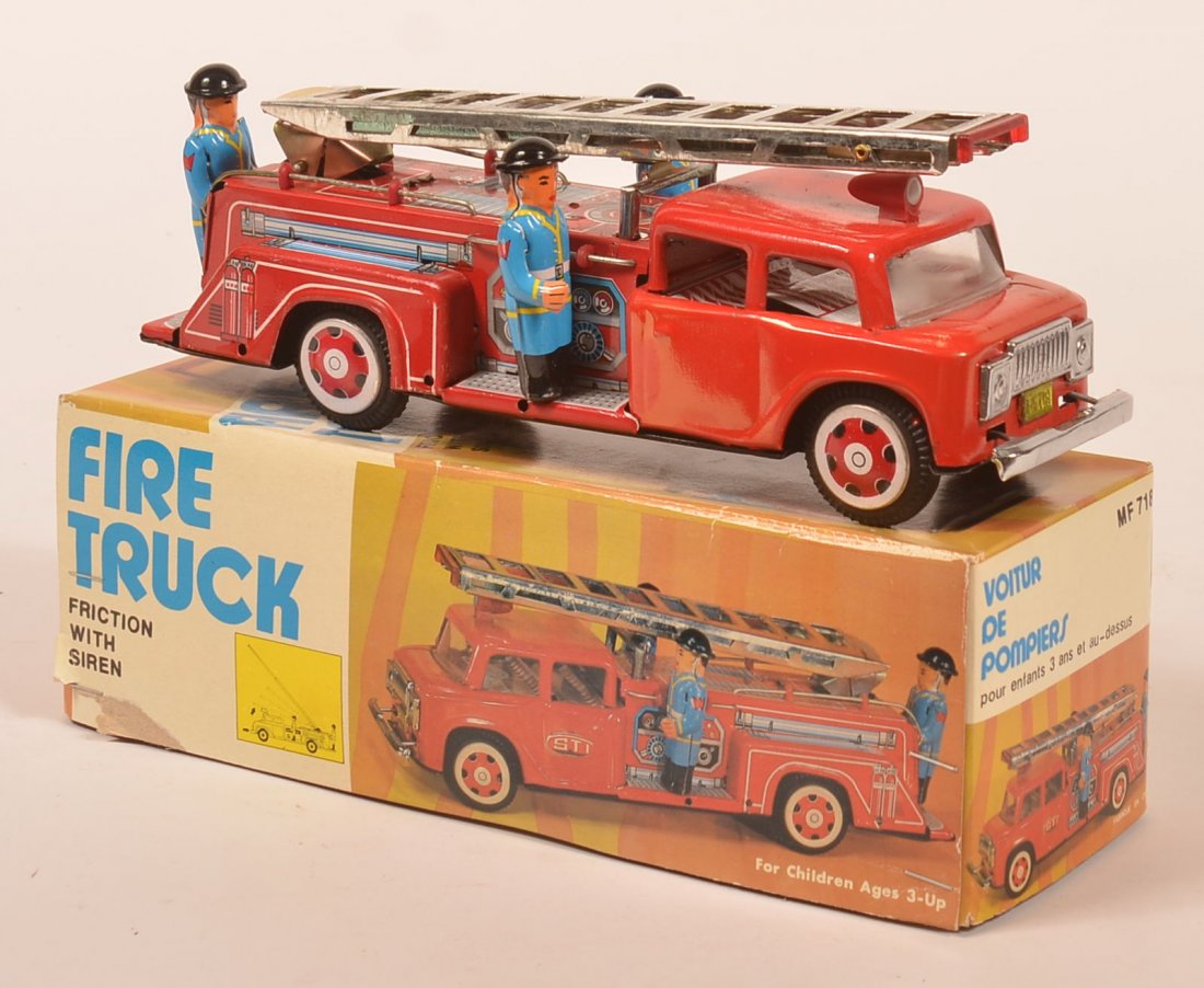 Fire Truck Friction Toy with Siren. (1 of 3)