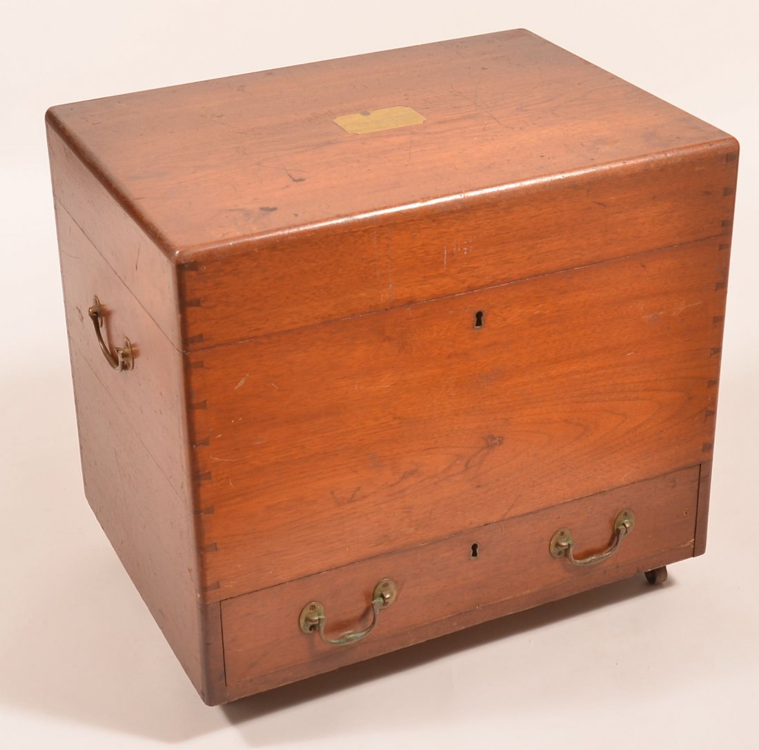 Walnut Dovetailed Silver Canteen Chest. (1 of 3)