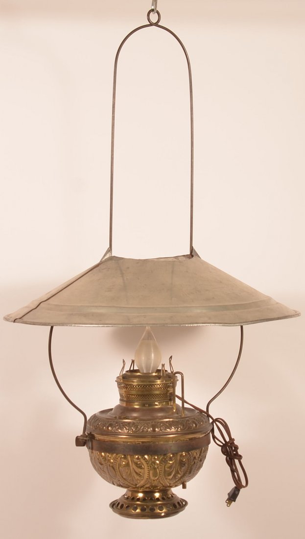 Country Store Hanging Kerosene lamp. (1 of 3)