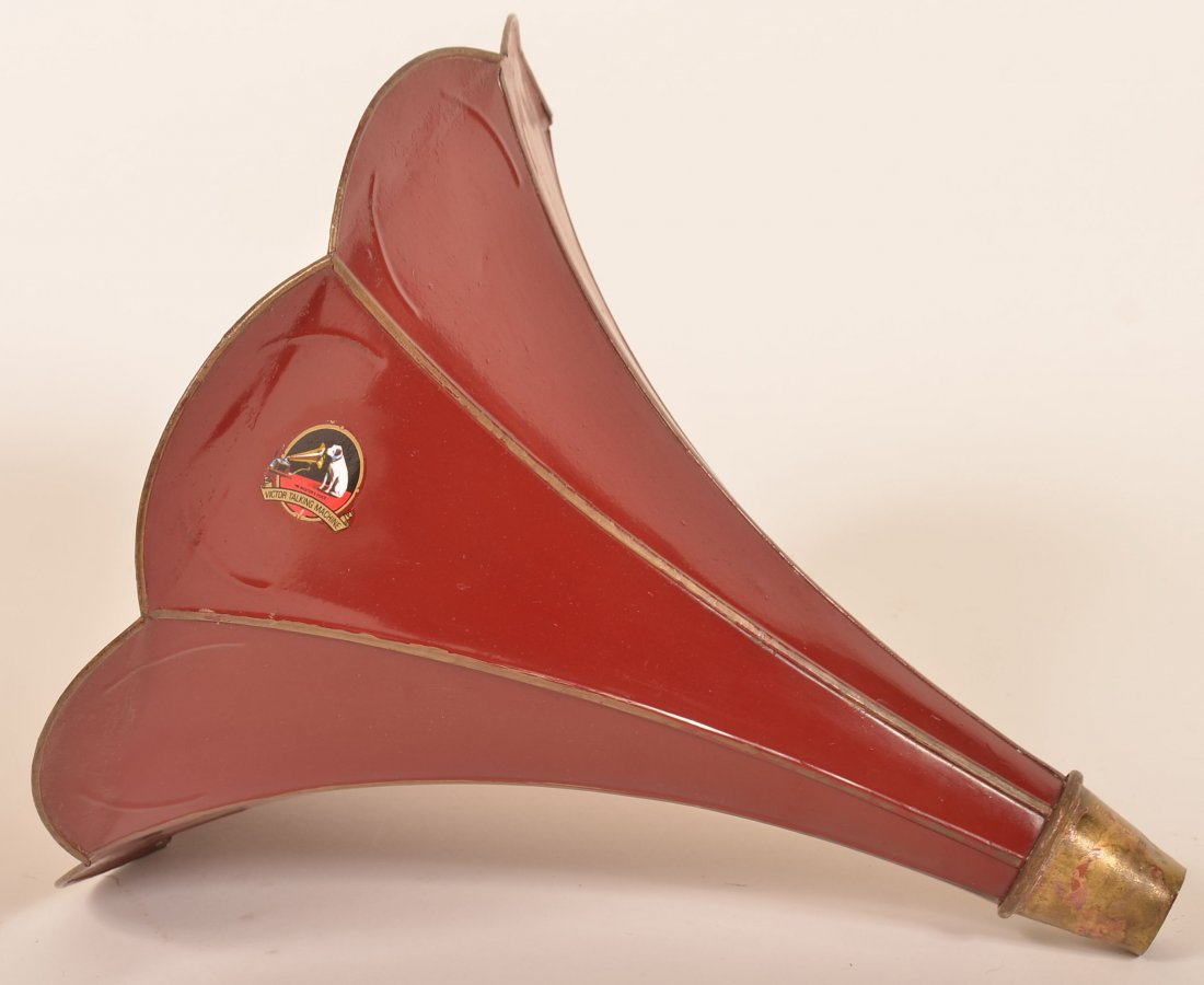 Victor O Petal Horn: Victor O Petal Horn with red and gold trim, wide throat opening and original Victor decal. H-14"W-14" Condition: Repainted