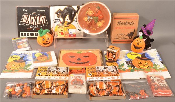 Lot of Halloween Items. (1 of 2)