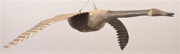 Vintage Life Size Spread-wing Canada Goose. (1 of 5)